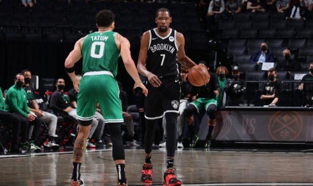 旺财28平台-季后赛首胜纳什苦瓜脸 纯天赋碾压篮网赢得不漂亮